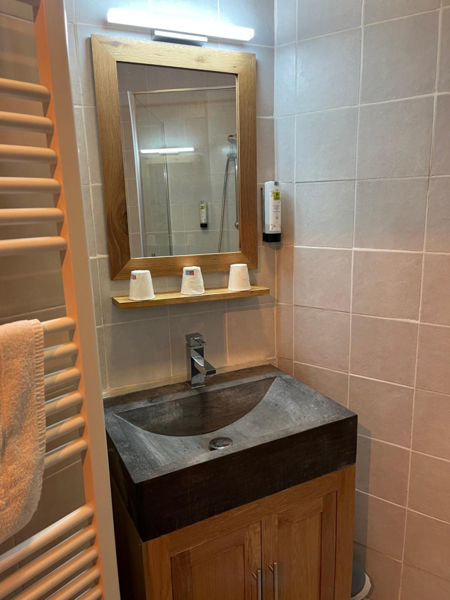 Logis Le Chalet Saint-Maurice-en-Trieves Экстерьер фото