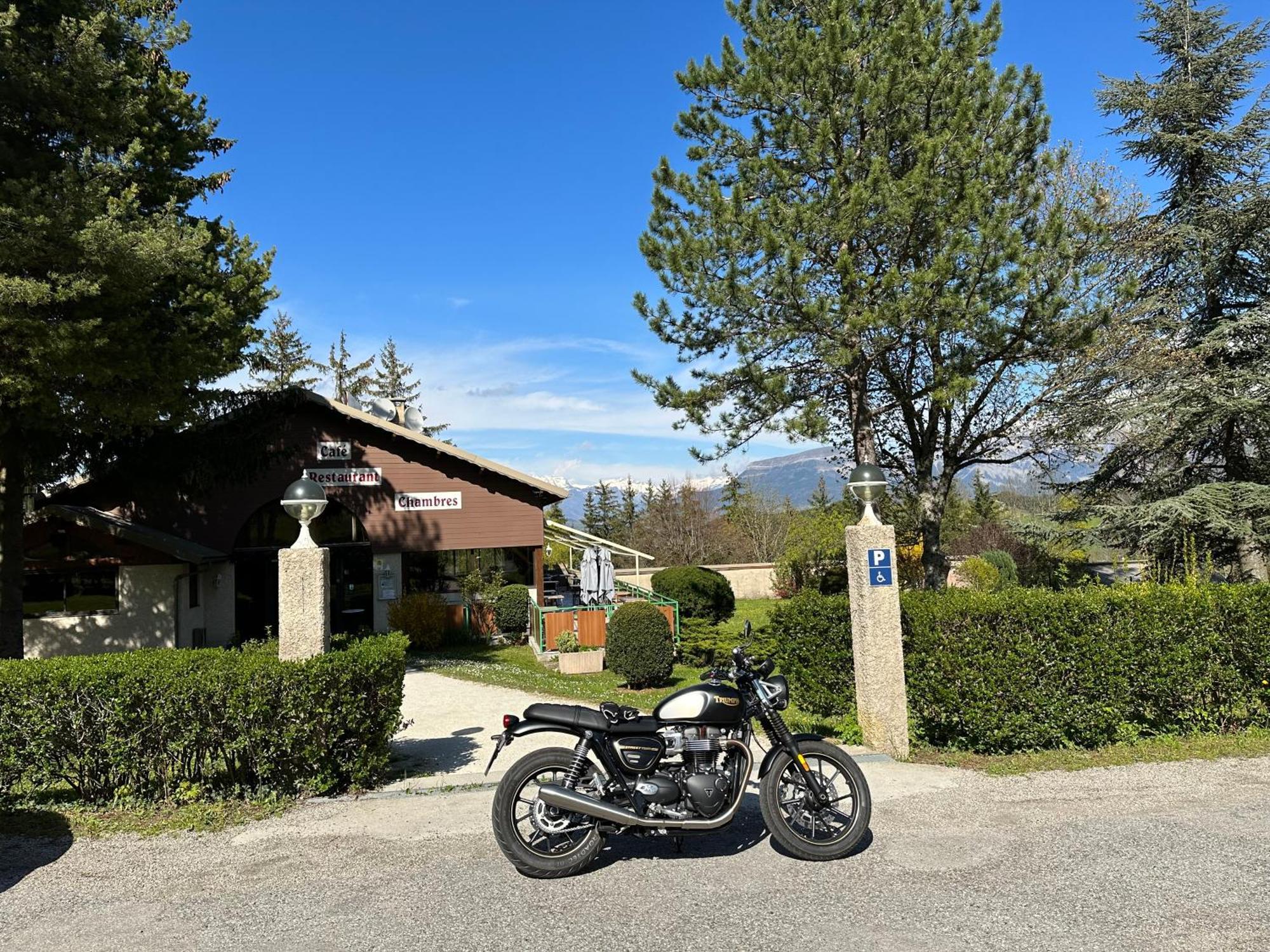 Logis Le Chalet Saint-Maurice-en-Trieves Экстерьер фото