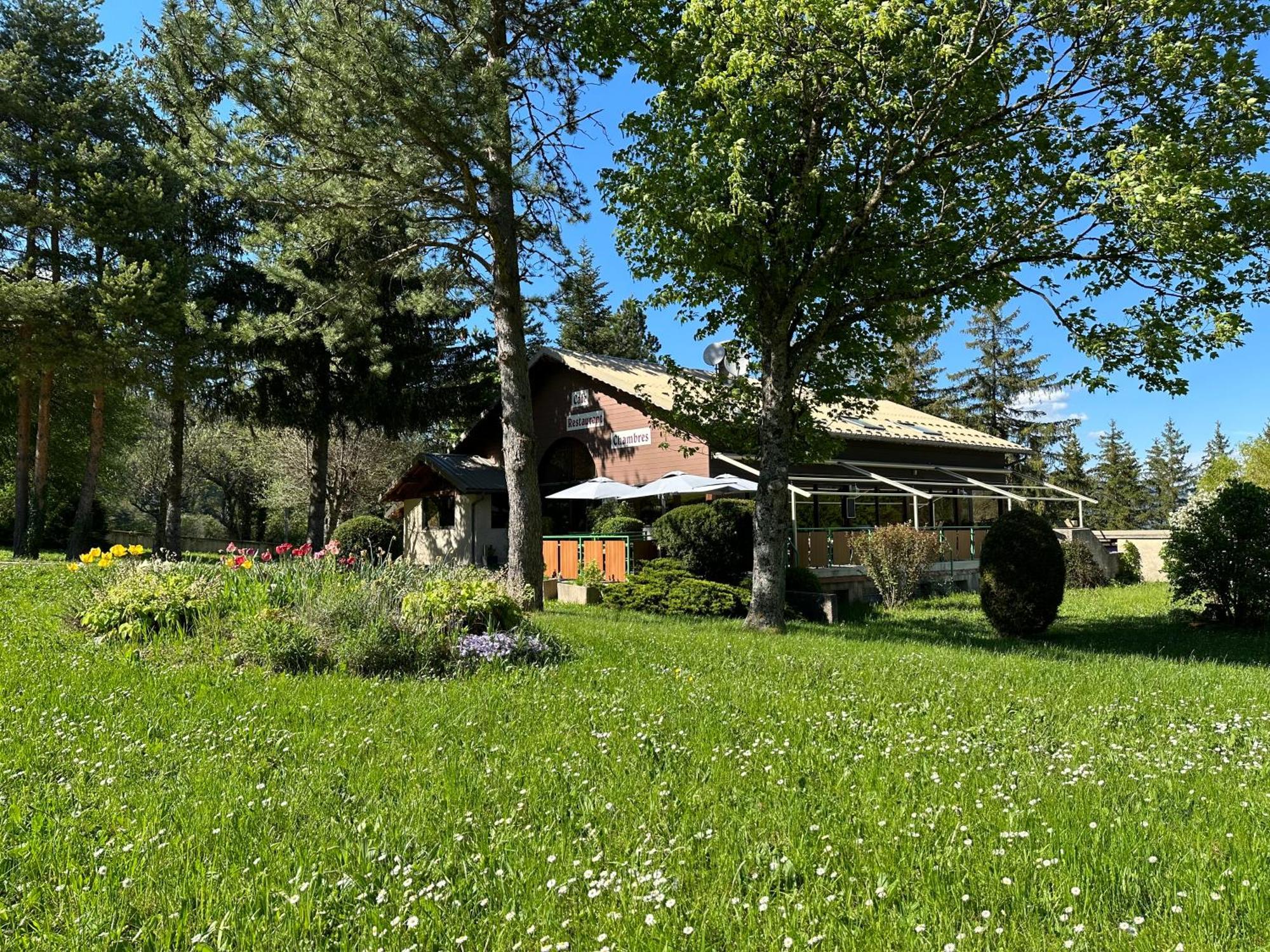 Logis Le Chalet Saint-Maurice-en-Trieves Экстерьер фото